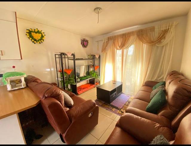 2 BEDROOM APARTMENT FOR SALE IN GREEN HILLS